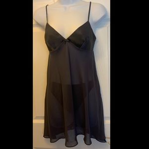 🌸Brand new, never worn VS babydoll